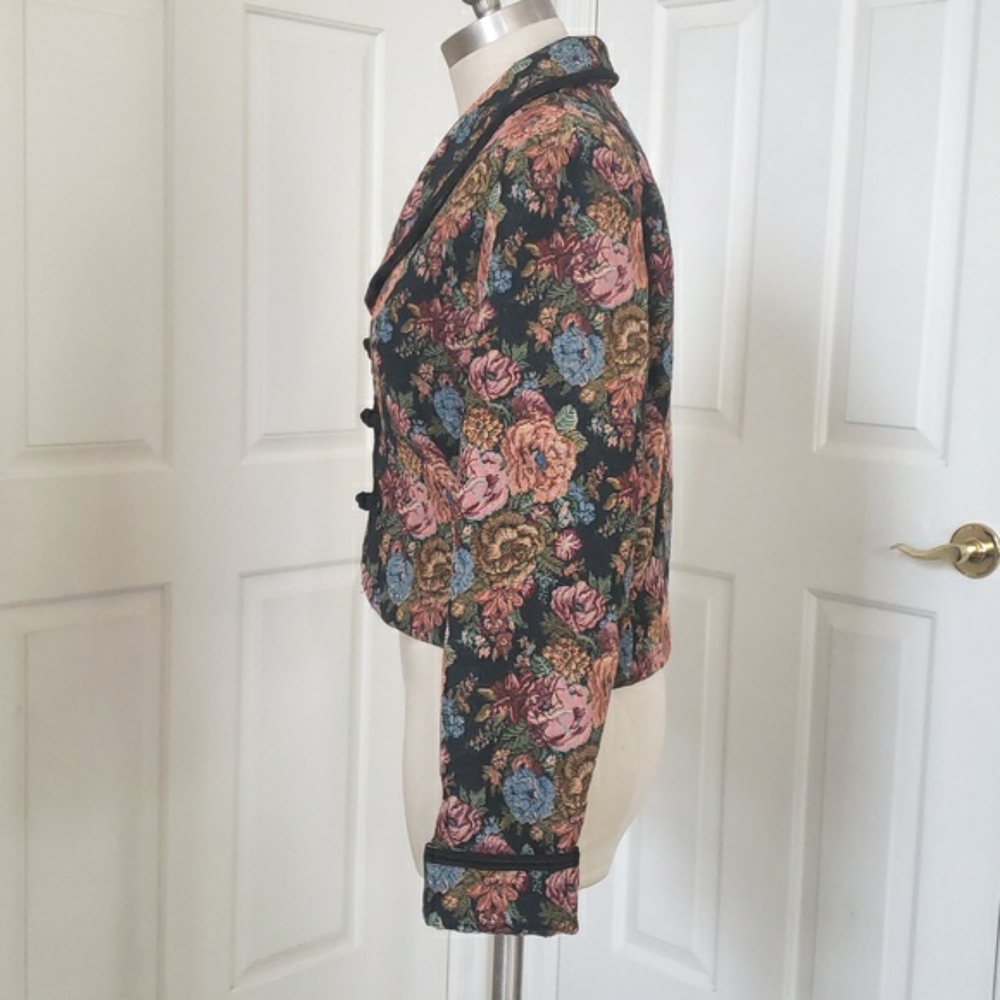 Vintage 80s Tapestry Black Floral Blazer Jacket Cottagecore Grandmacore | SIZE 6 - Picture 5 of 15